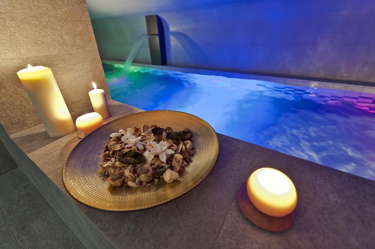 Hotel Fado Spa & Restaurant Свідниця Екстер'єр фото