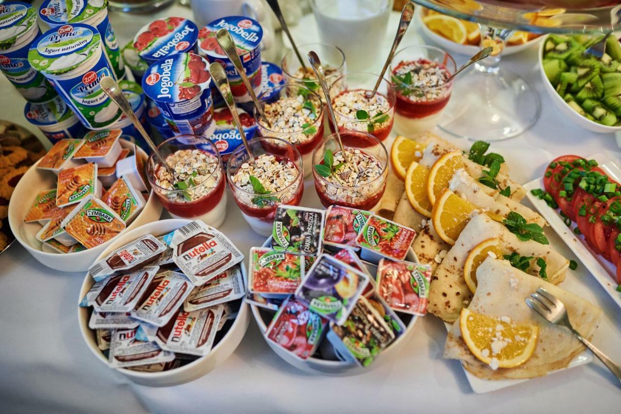 Hotel Fado Spa & Restaurant Свідниця Екстер'єр фото